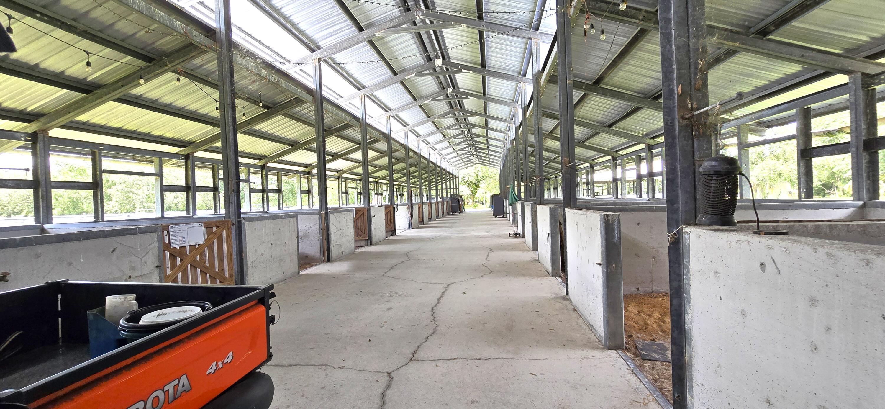 4567 Highway 710 Okeechobee, FL 34974 - Photo 11 of 51 29 Stalls 10 x12 (2)