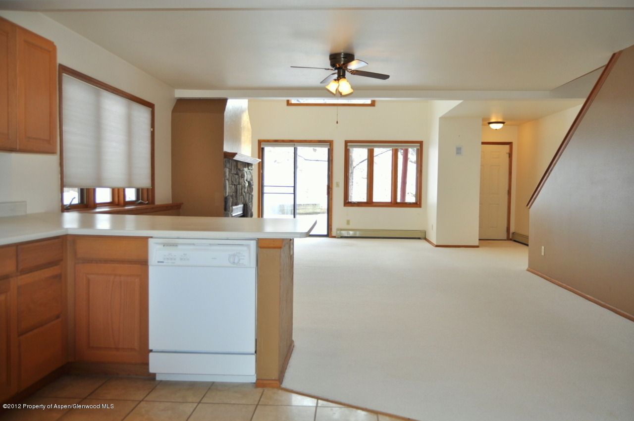 91 Silverado Drive Basalt, CO 81621 - Photo 5 of 29 Kitchen & Living Room