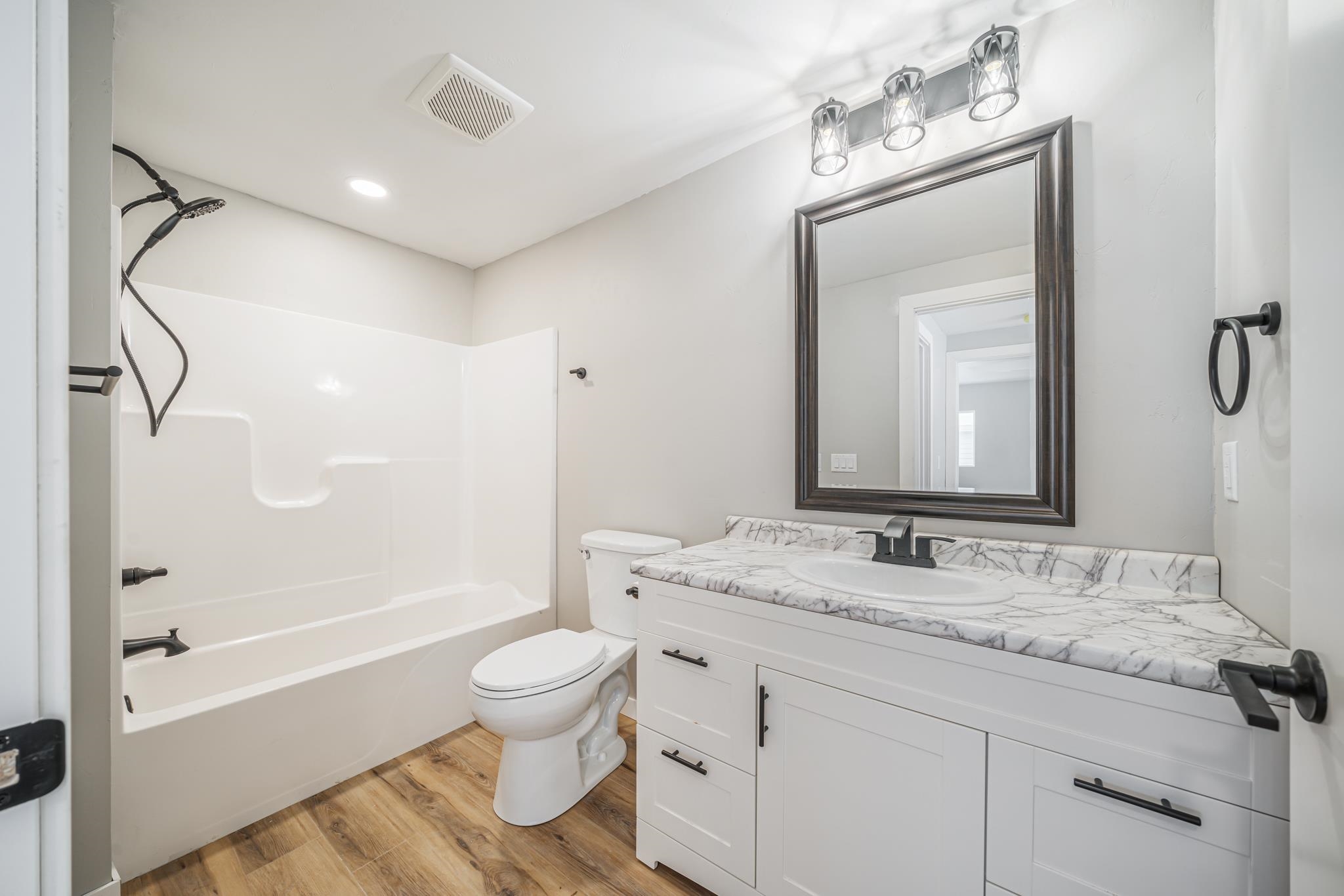 720 Oak Street Winneconne, WI 54986 - Photo 17 of 47