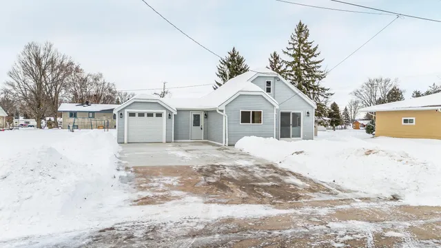 $210,000 | 720 Oak Street, Winneconne, WI 54986