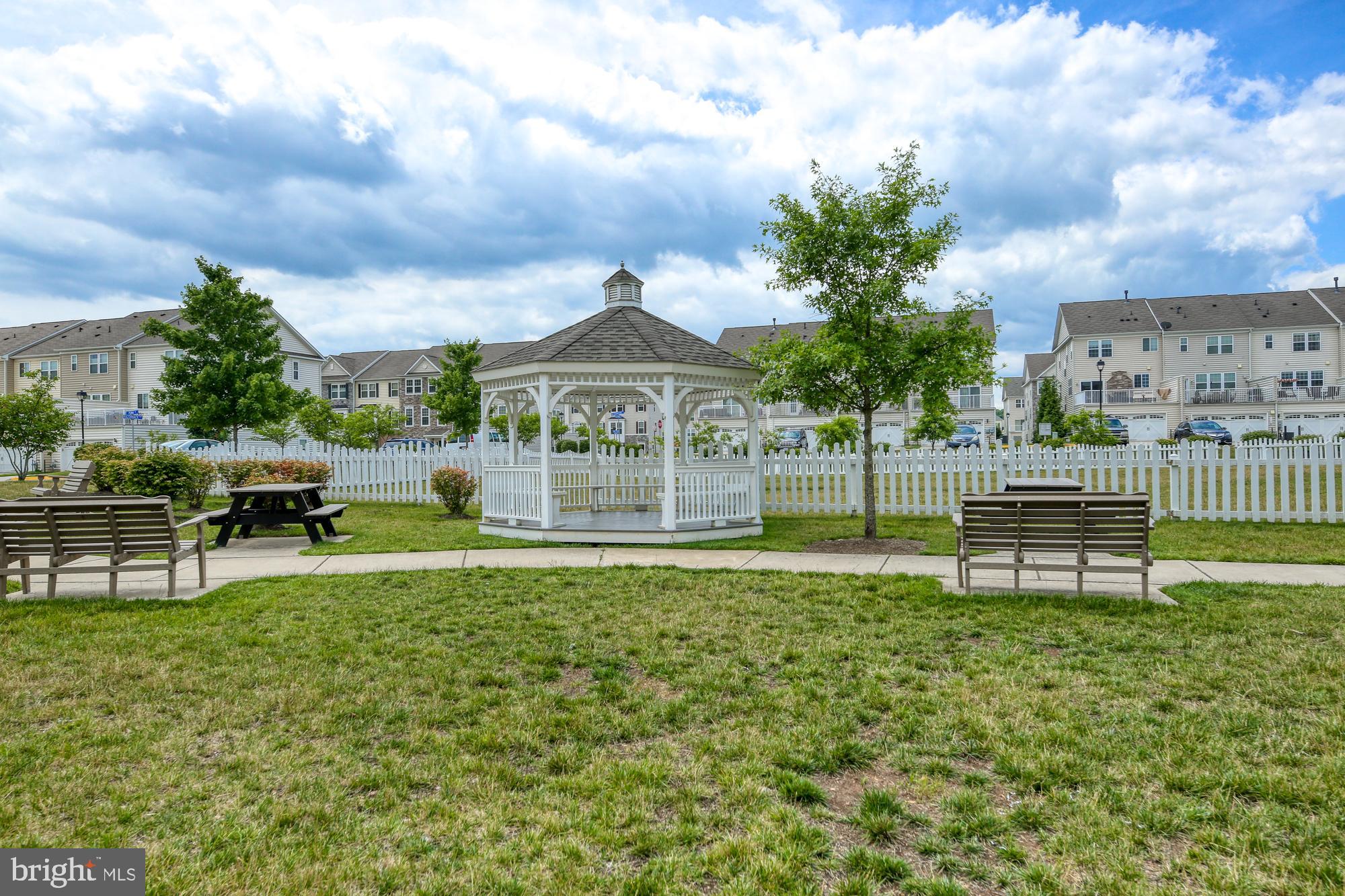 44094 Turf Field Square Chantilly, VA 20152 - Photo 23 of 44 Gallery Image 23