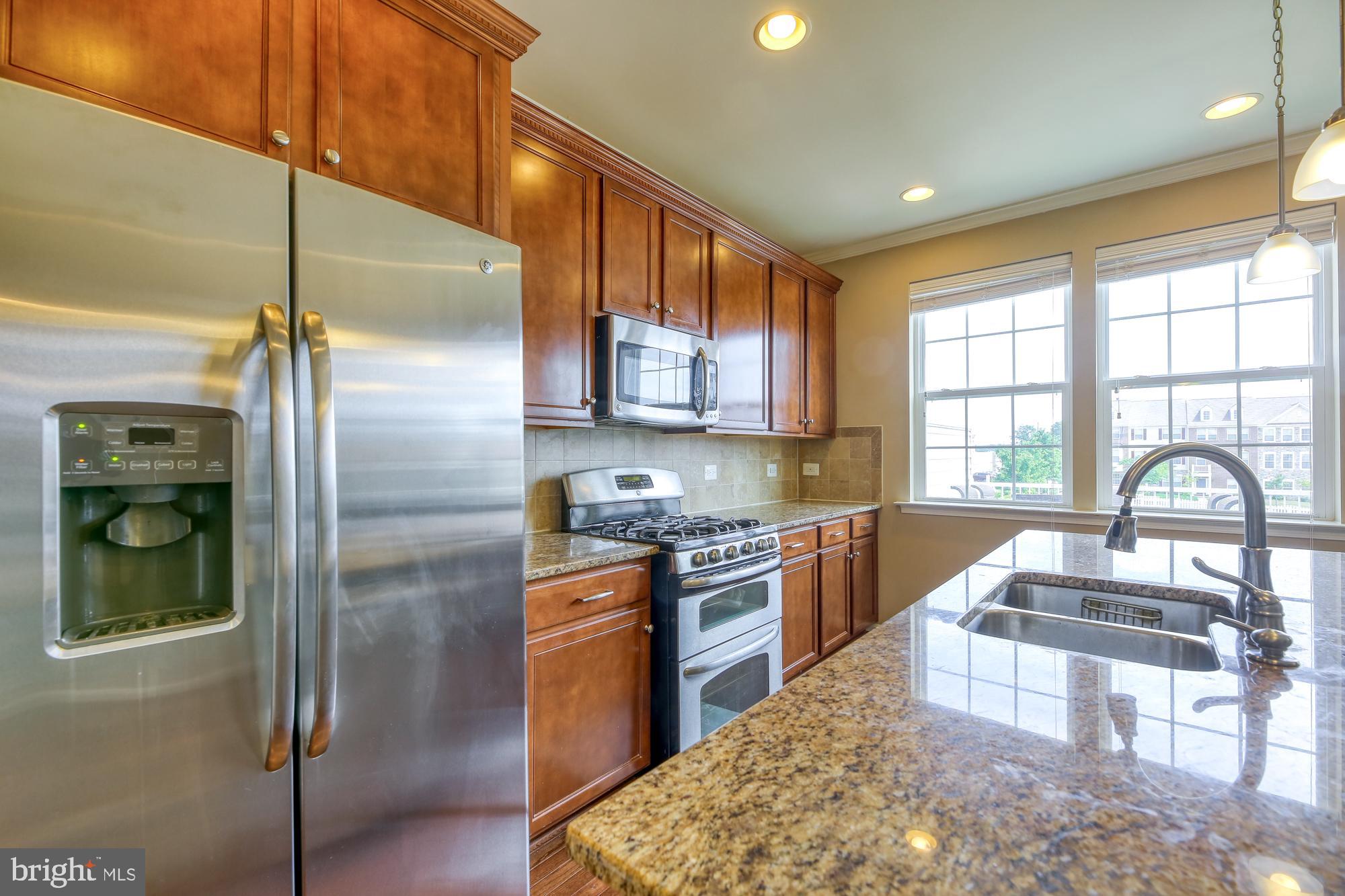 44094 Turf Field Square Chantilly, VA 20152 - Photo 29 of 44 Stainless steel Kitchen Appliances
