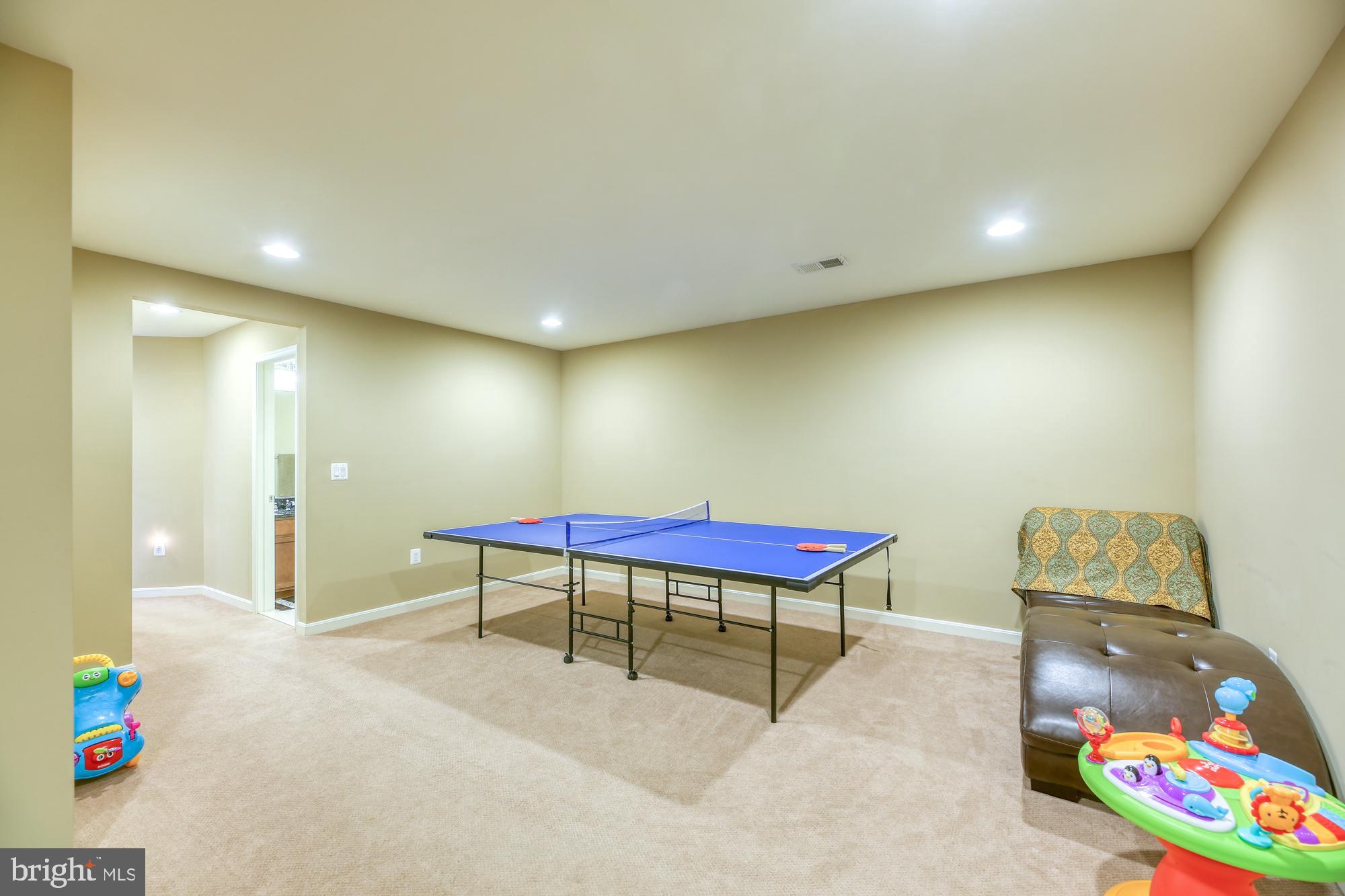 44094 Turf Field Square Chantilly, VA 20152 - Photo 4 of 44 Gallery Image 4