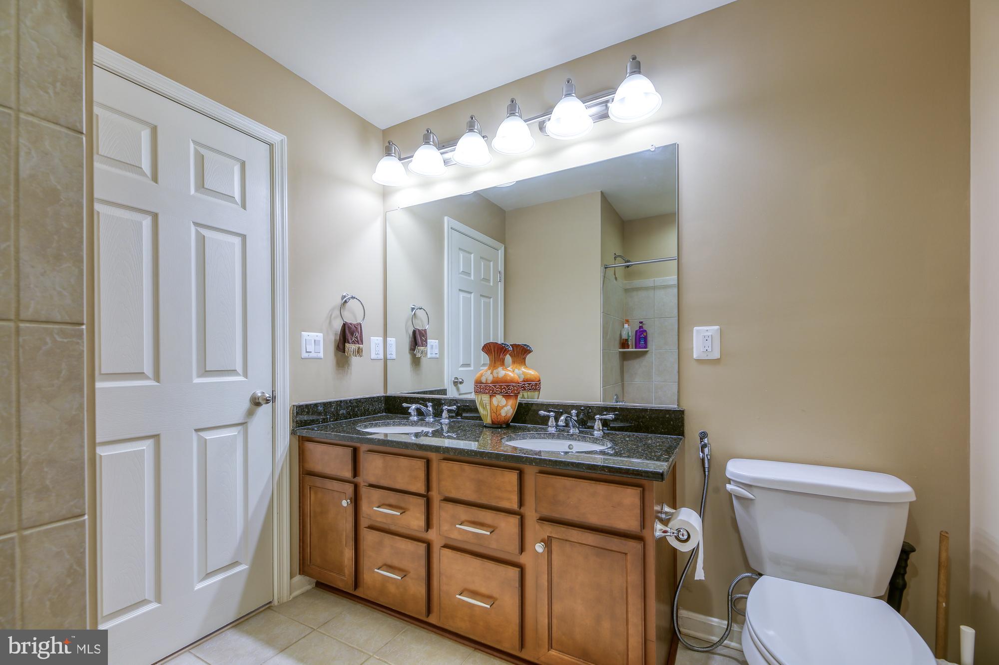 44094 Turf Field Square Chantilly, VA 20152 - Photo 35 of 44 Gallery Image 35