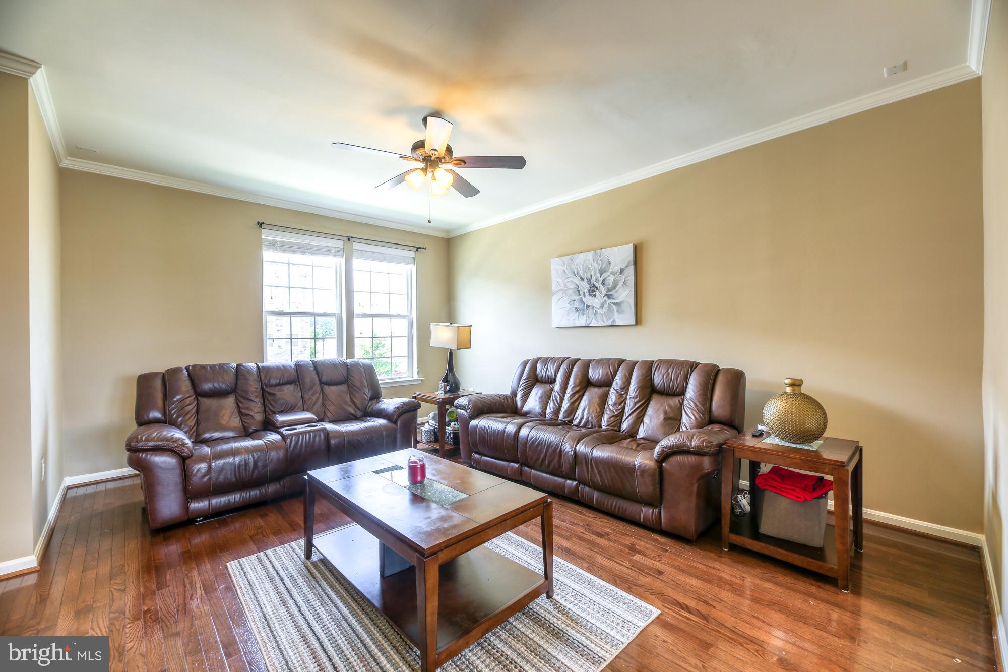 44094 Turf Field Square Chantilly, VA 20152 - Photo 5 of 44 Gallery Image 5