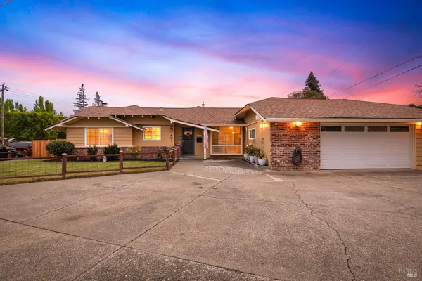 $675,000 | 401 Buck Avenue, Vacaville, CA 95688
