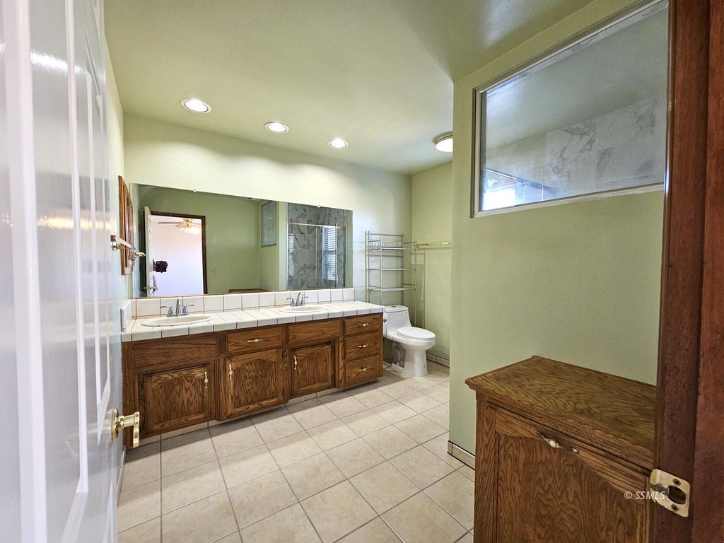 308 West Cielo Avenue Ridgecrest, CA 93555 - Photo 19 of 43