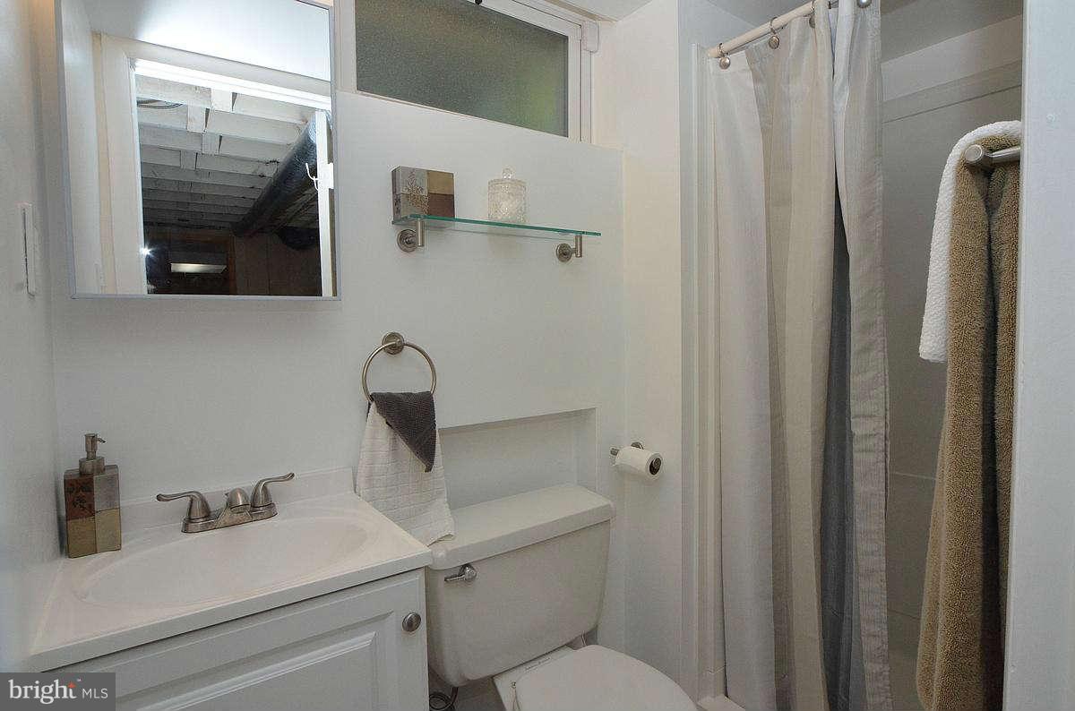11604 College View Drive Silver Spring, MD 20902 - Photo 17 of 30 Bath