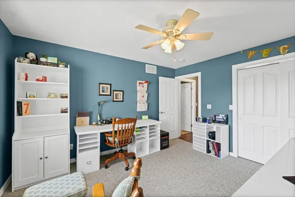 $269,900 | 2523 Windward Boulevard, Unit 2523, Champaign, IL 61821