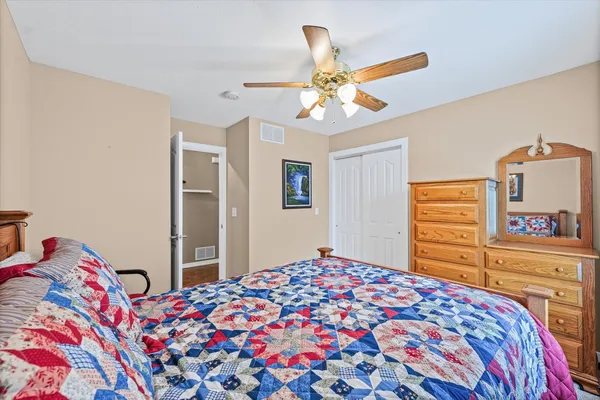 $269,900 | 2523 Windward Boulevard, Unit 2523, Champaign, IL 61821