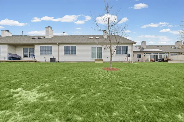 $269,900 | 2523 Windward Boulevard, Unit 2523, Champaign, IL 61821