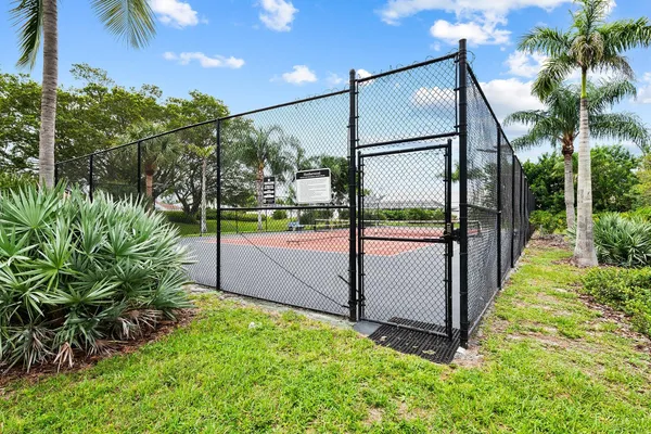 $369,999 | 5095 Heatherhill Lane, Unit 8, Boca Raton, FL 33486