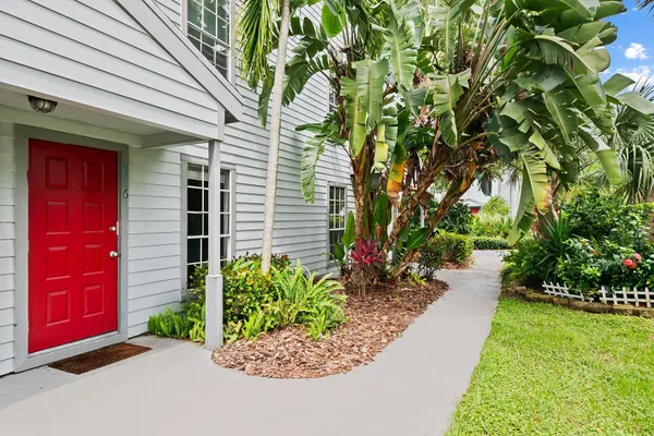 $369,999 | 5095 Heatherhill Lane, Unit 8, Boca Raton, FL 33486