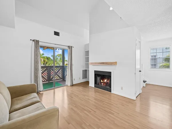 $369,999 | 5095 Heatherhill Lane, Unit 8, Boca Raton, FL 33486