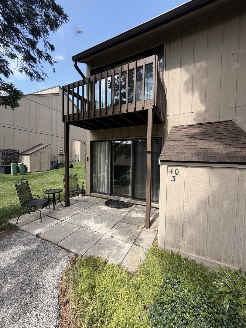 40 Bermuda Colony, Unit 3 Fox Lake, IL 60020 - Photo 1 of 19