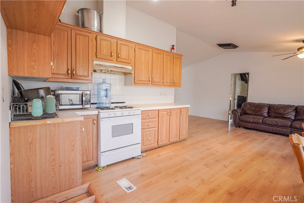 15050 Morning Glory Road Oro Grande, CA 92368 - Photo 22 of 60