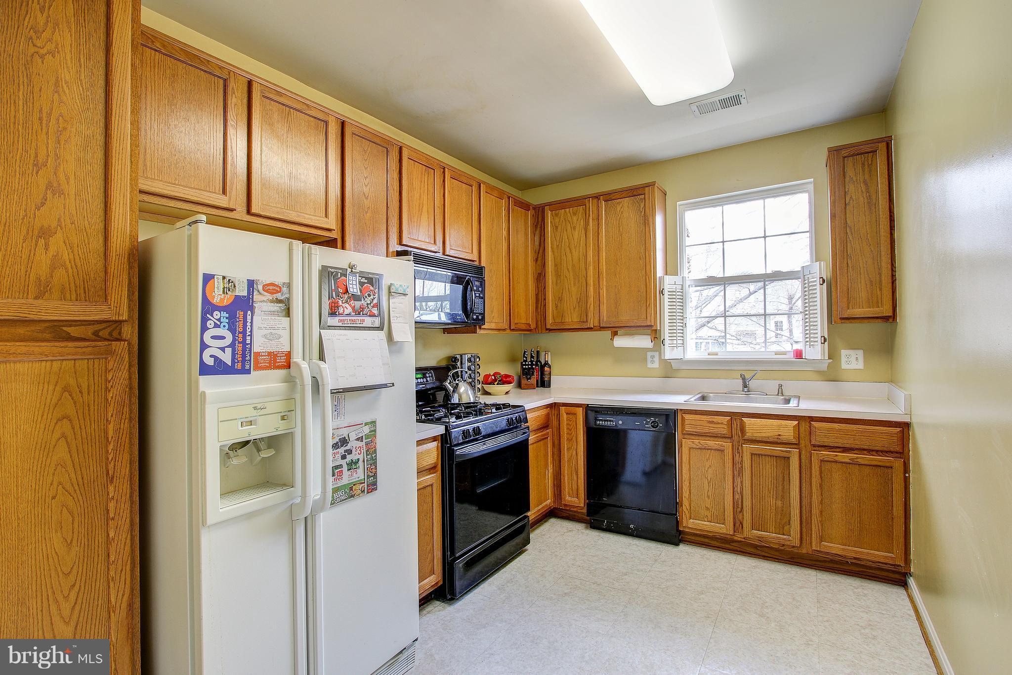 1305 Windleaf Drive, Unit 173 Reston, VA 20194 - Photo 14 of 30 Kitchen