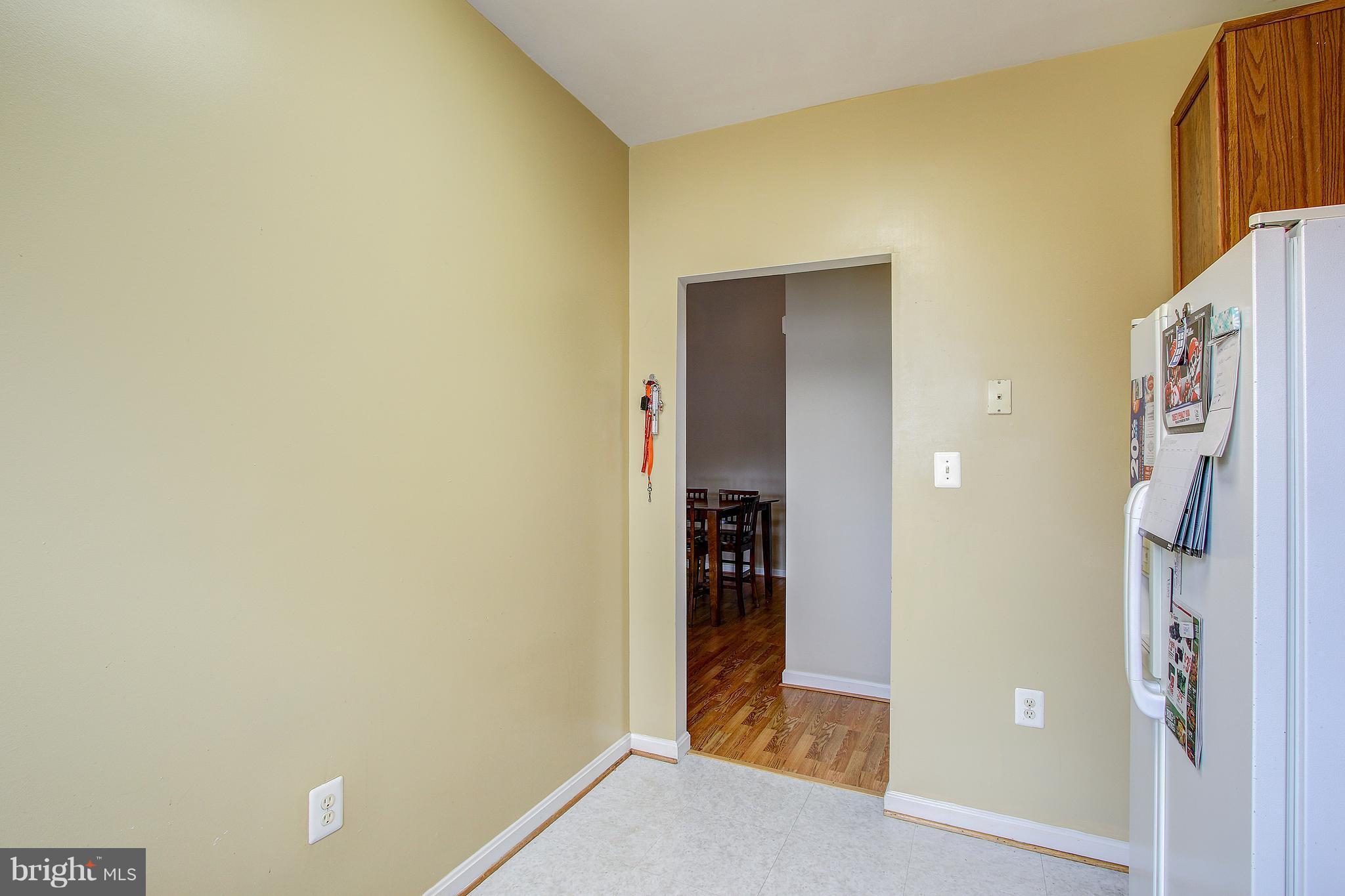 1305 Windleaf Drive, Unit 173 Reston, VA 20194 - Photo 17 of 30 Kitchen