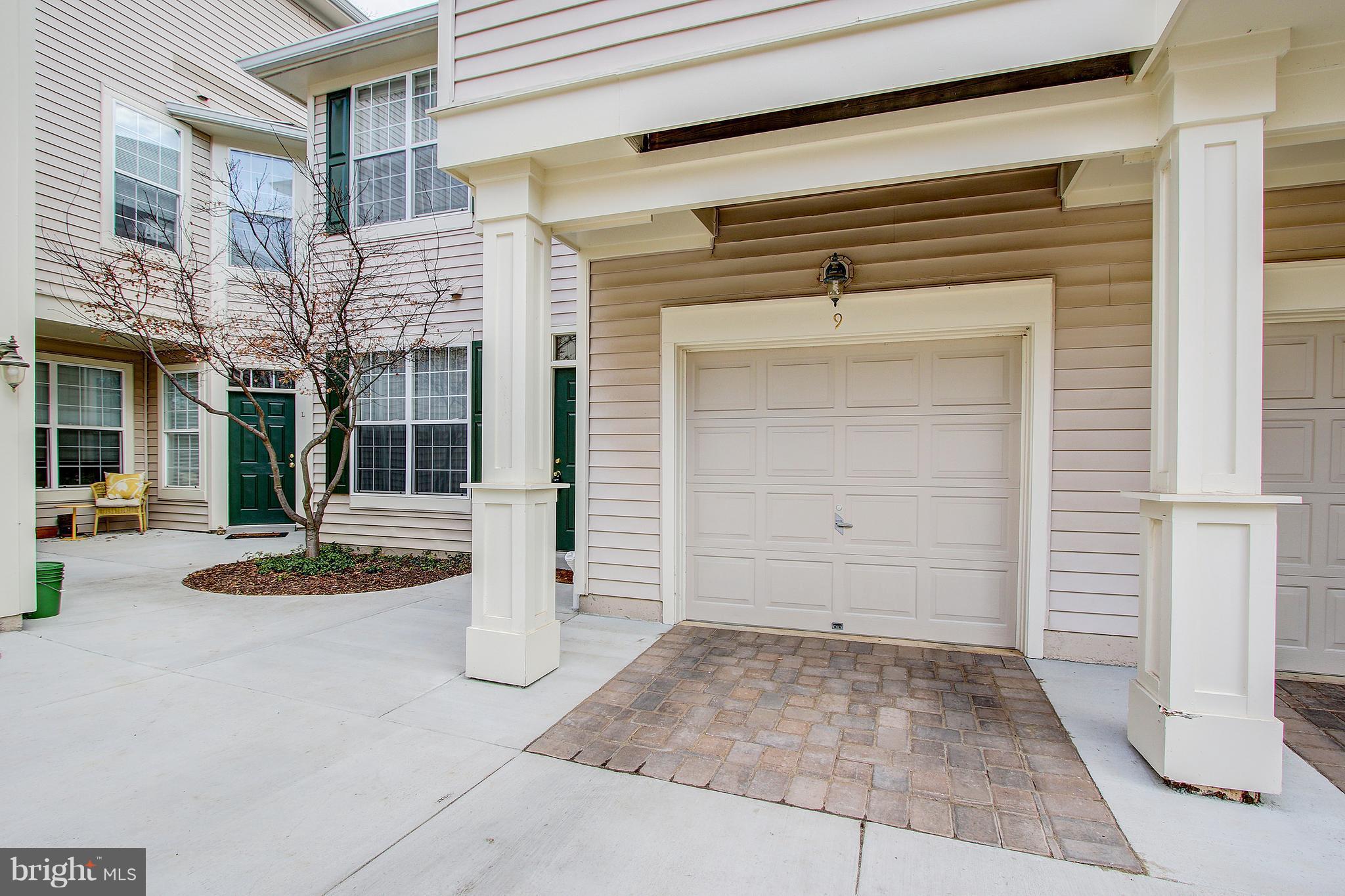 1305 Windleaf Drive, Unit 173 Reston, VA 20194 - Photo 4 of 30 Exterior (Front)
