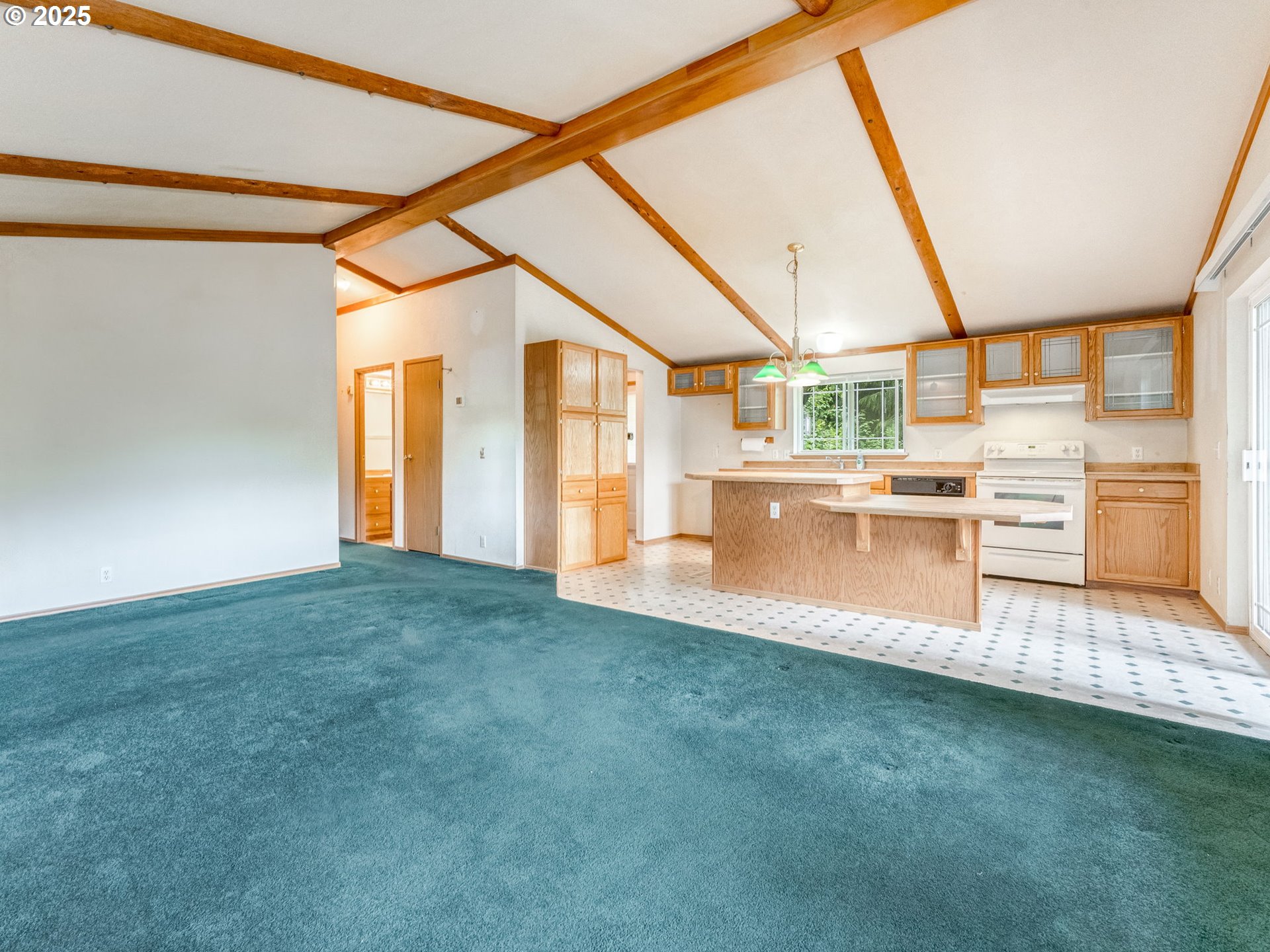 6801 Southeast Pleasant Home Road Gresham, OR 97080 - Photo 4 of 37