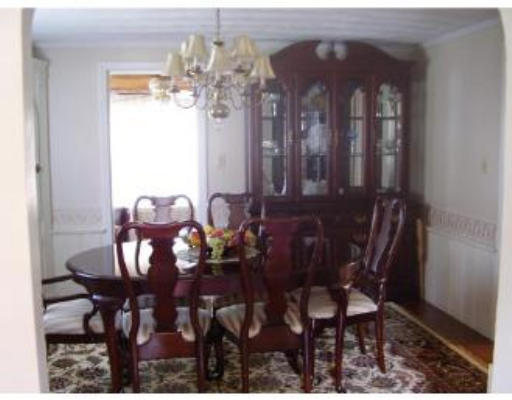 76 Bancroft Road Melrose, MA 02176 - Photo 3 of 11 Gallery Image 3