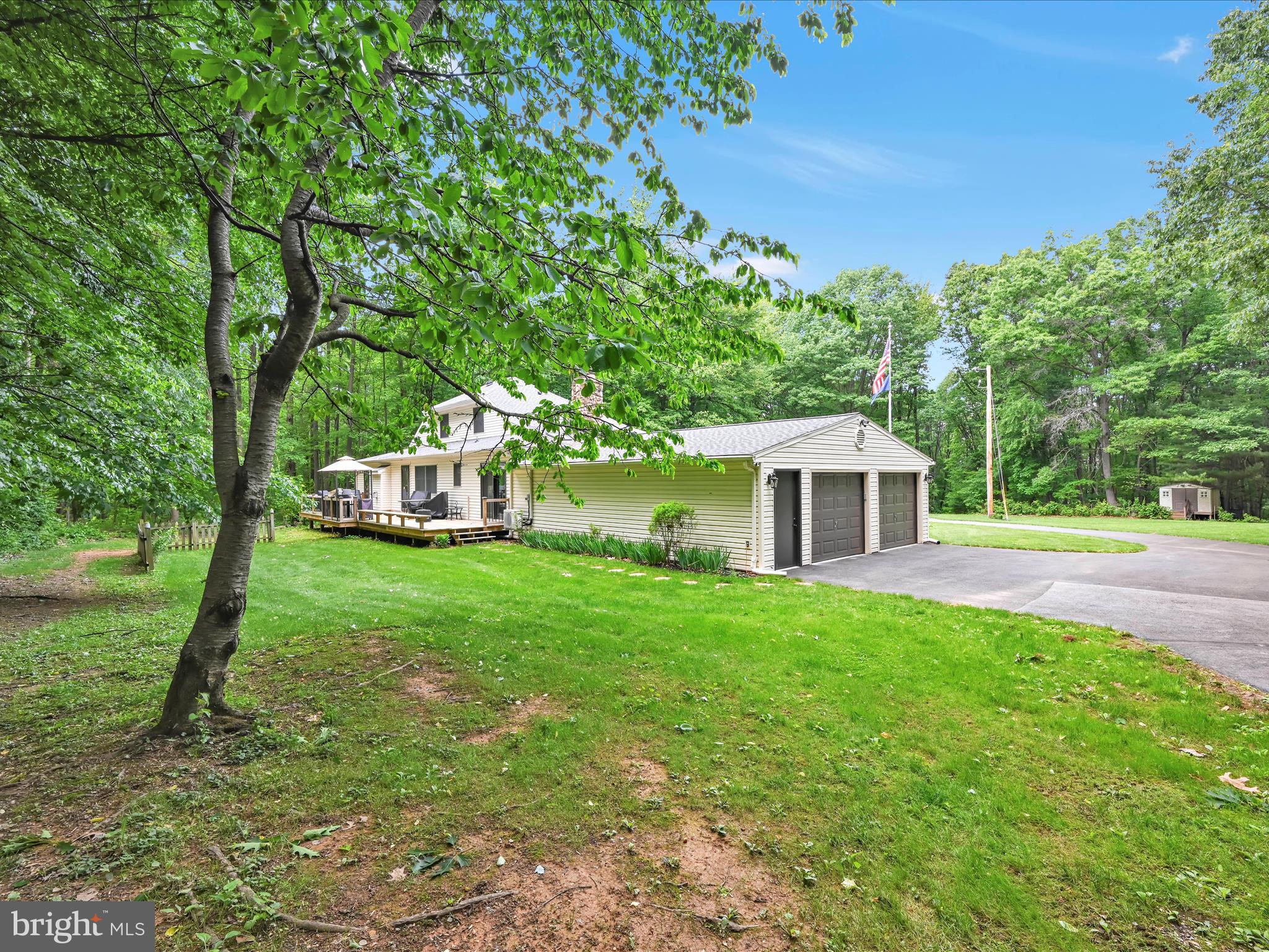 5150 Chestnut Grove Road Spring Grove, PA 17362 - Photo 4 of 56 Front