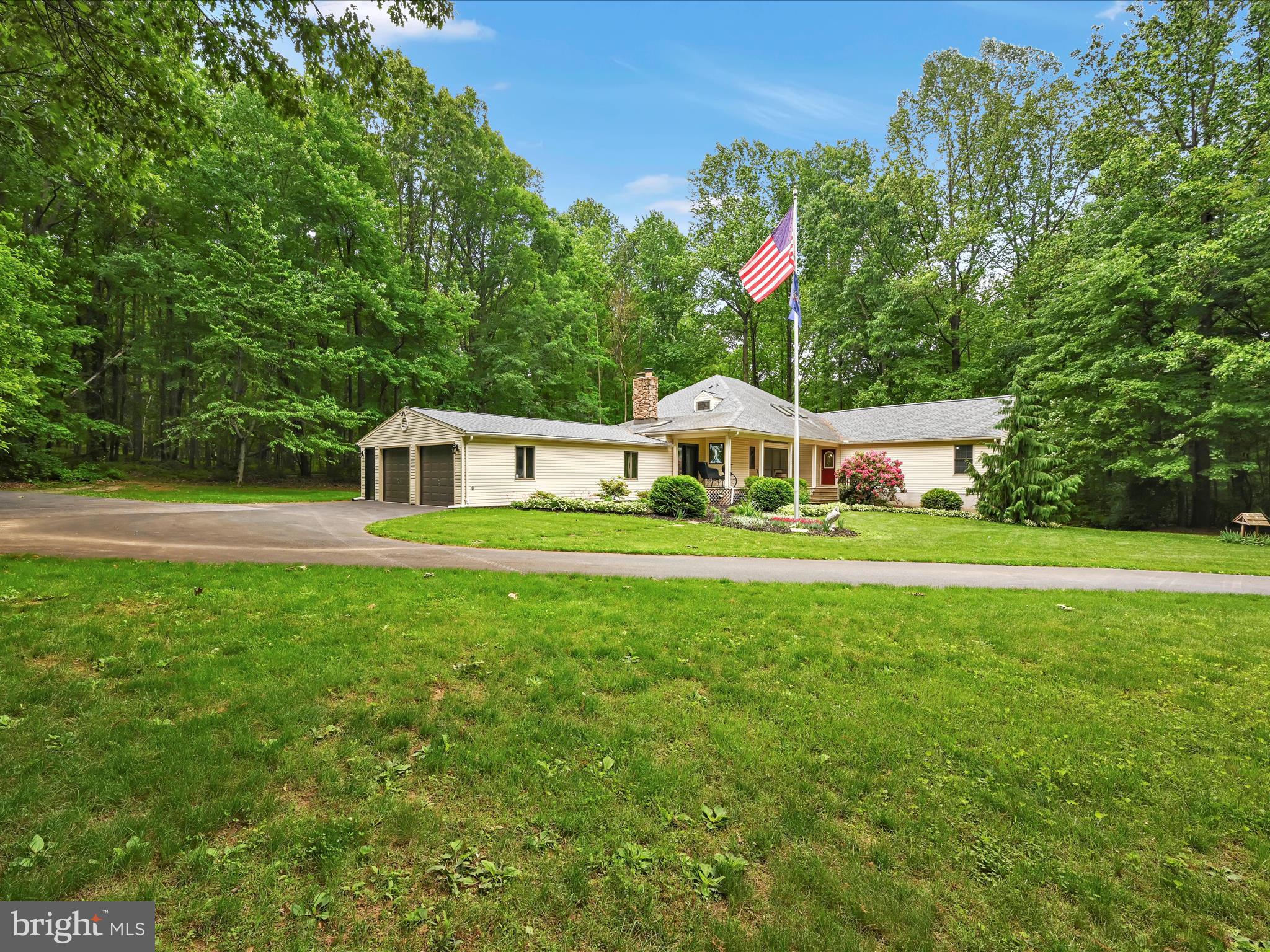5150 Chestnut Grove Road Spring Grove, PA 17362 - Photo 5 of 56 Front