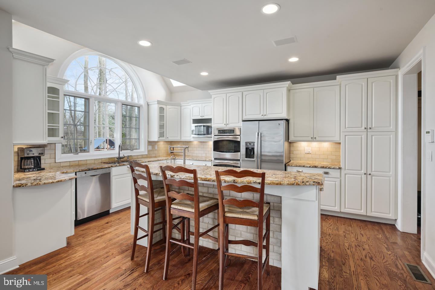603 Longchamps Drive Devon, PA 19333 - Photo 17 of 43 Updated Kitchen