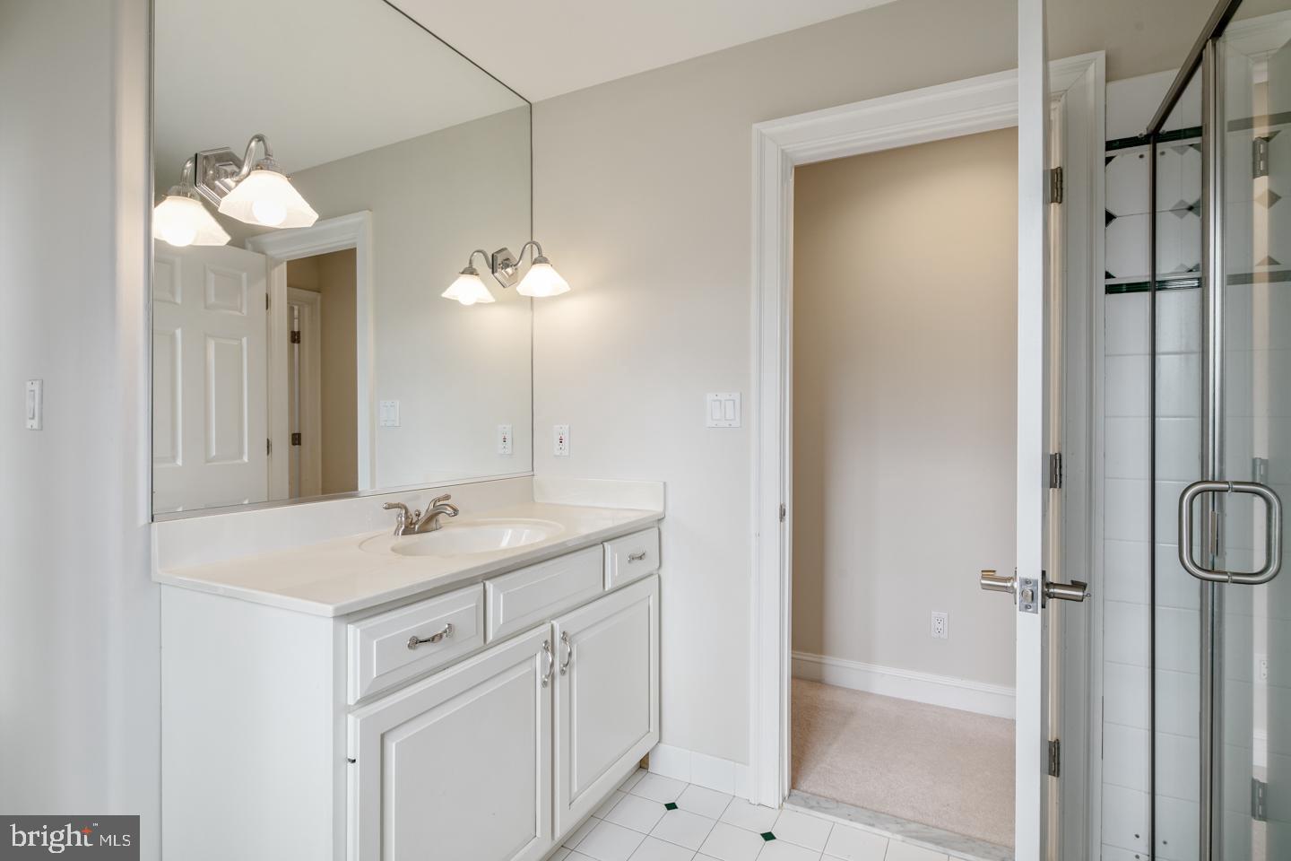 603 Longchamps Drive Devon, PA 19333 - Photo 26 of 43 Hall Full Bathroom