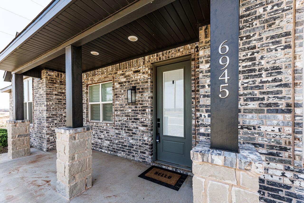 6945 103rd Street Lubbock, TX 79424 - Photo 3 of 43 -
