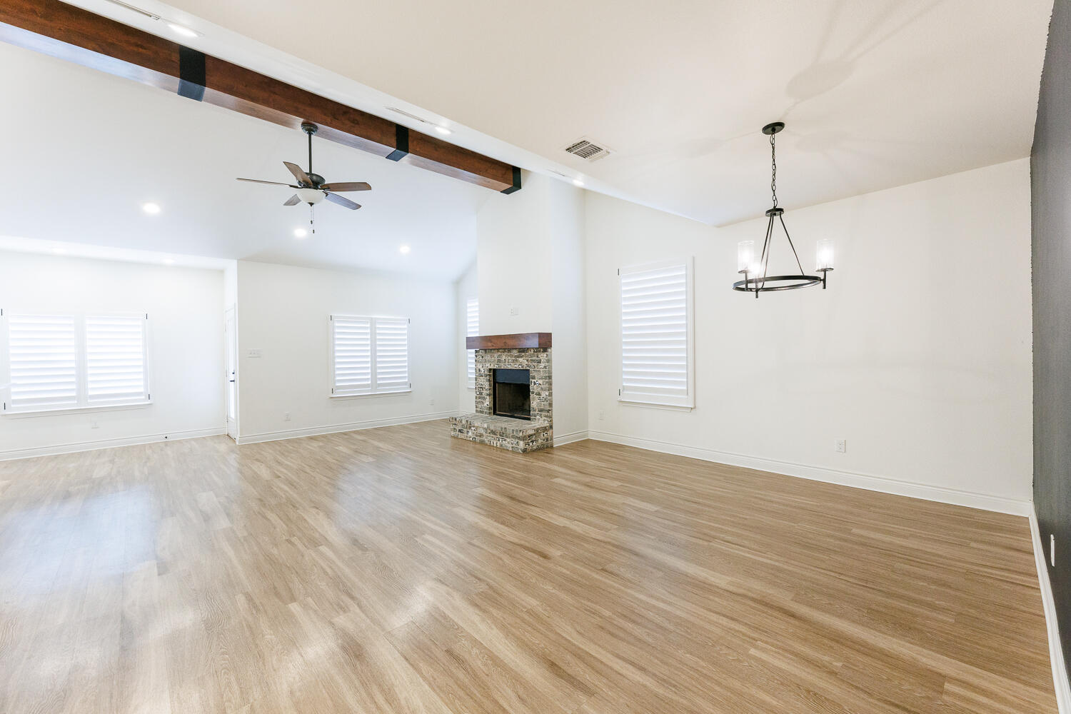 6945 103rd Street Lubbock, TX 79424 - Photo 4 of 43 -