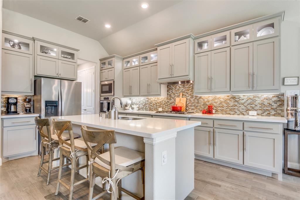 9759 Hickory Hill Road Frisco, TX 75035 - Photo 11 of 38