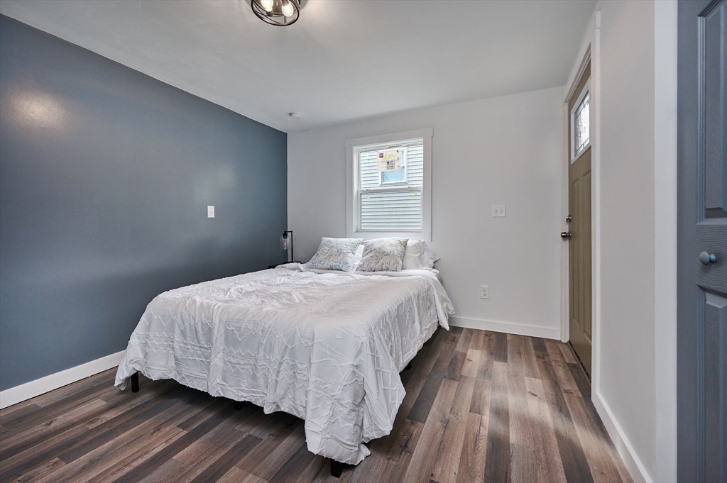 17 Temple Street Holyoke, MA 01040 - Photo 16 of 42