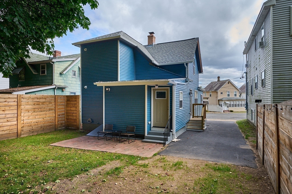 17 Temple Street Holyoke, MA 01040 - Photo 19 of 42