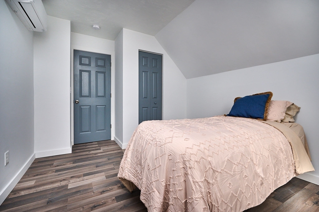 17 Temple Street Holyoke, MA 01040 - Photo 24 of 42