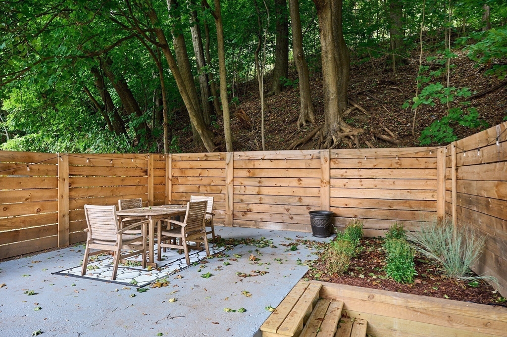 17 Temple Street Holyoke, MA 01040 - Photo 27 of 42