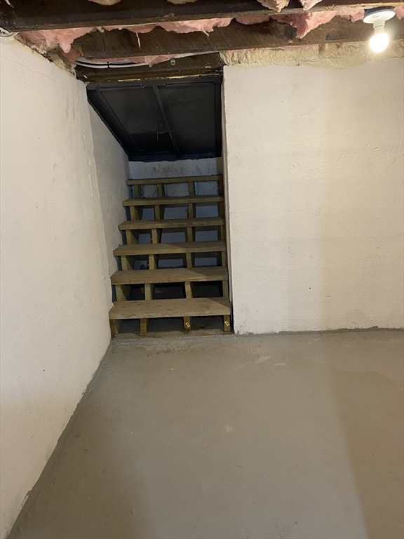 17 Temple Street Holyoke, MA 01040 - Photo 30 of 42