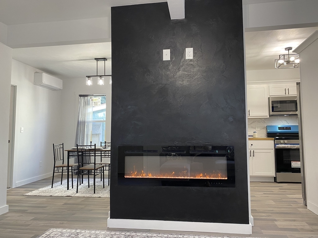 17 Temple Street Holyoke, MA 01040 - Photo 6 of 42