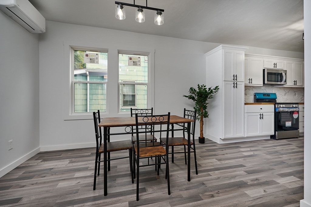 17 Temple Street Holyoke, MA 01040 - Photo 9 of 42