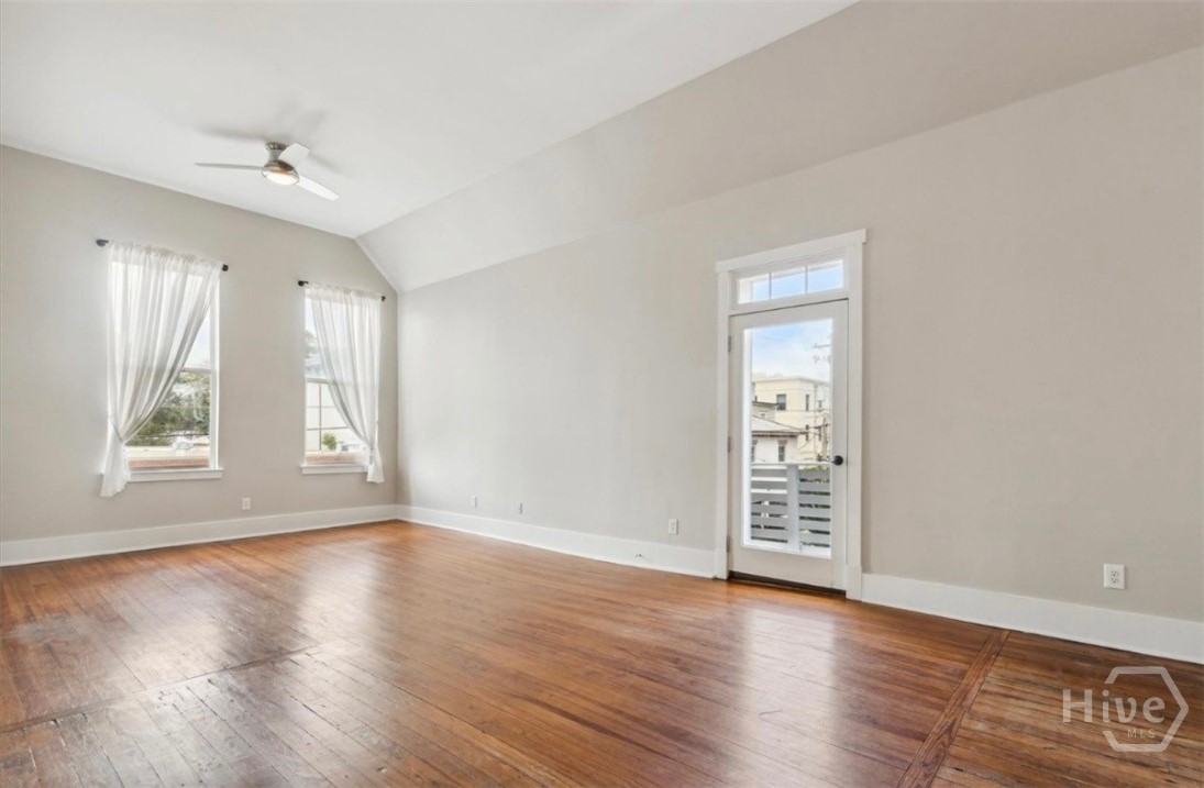 20 West Duffy Street, Unit D Savannah, GA 31401 - Photo 10 of 34 living