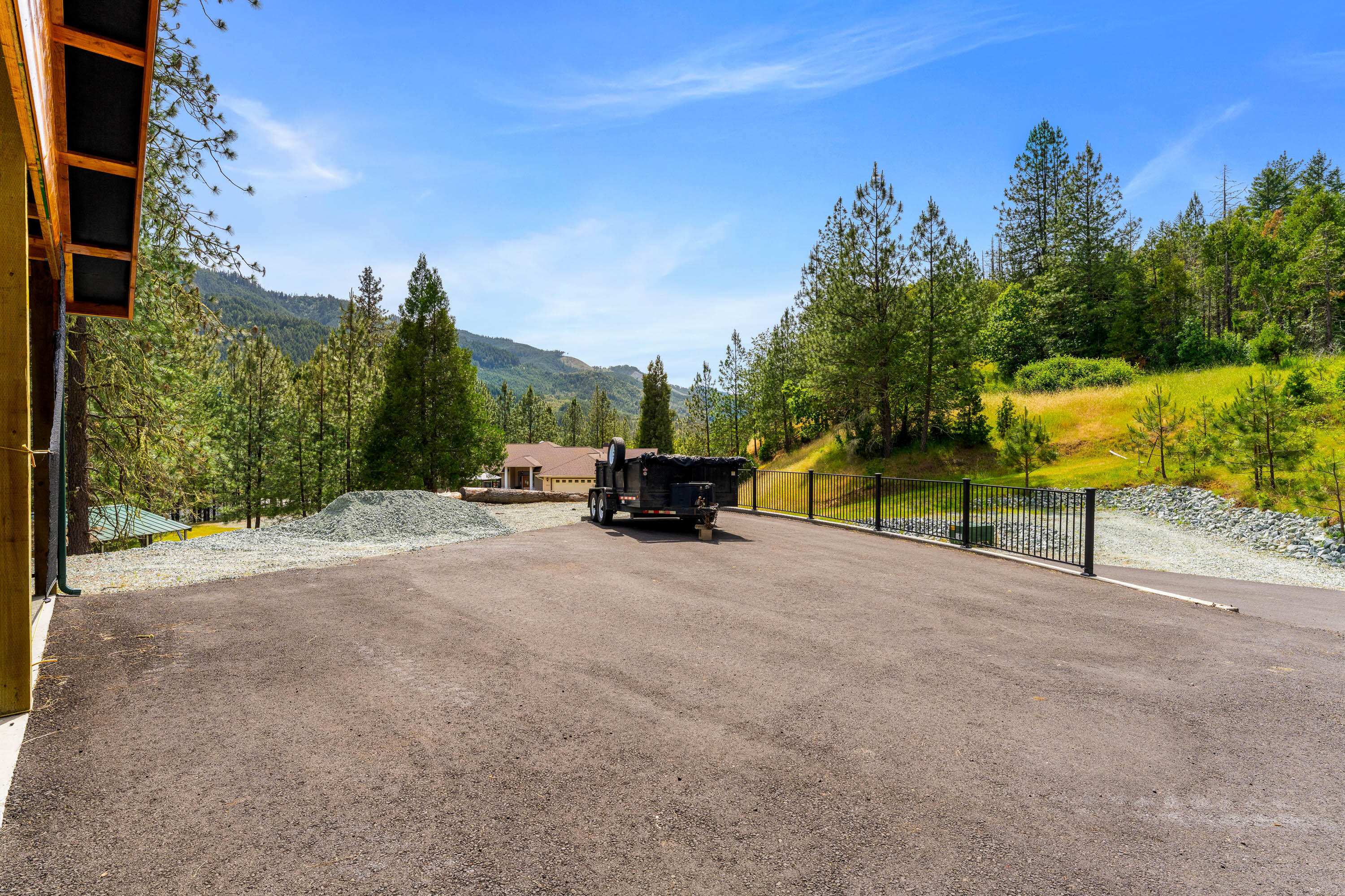 225 Eagle Ridge Road Canyonville, OR 97417 - Photo 15 of 52 a car parked on the side of the road