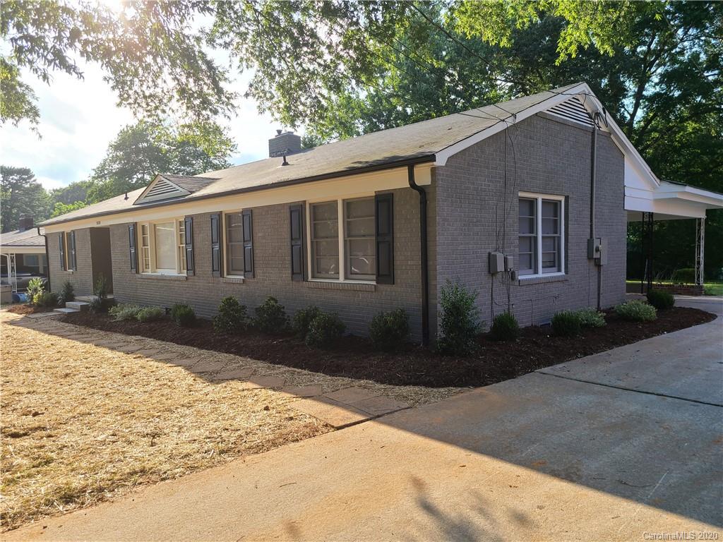 1820 Linwood Road Gastonia, NC 28052 - Photo 4 of 24 a front view of a house with garden