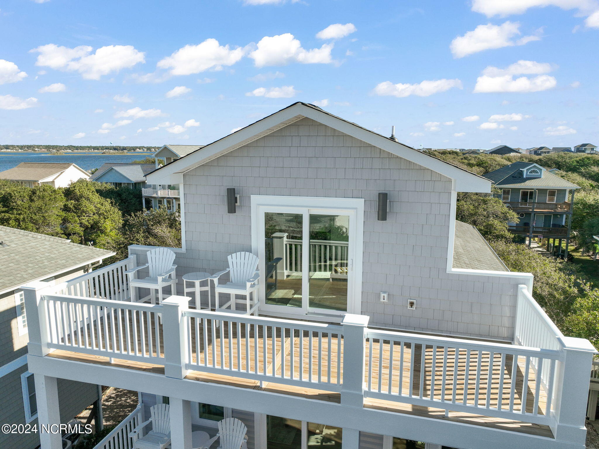 121 Atkinson Road Surf City, NC 28445 - Photo 54 of 70 Top Deck