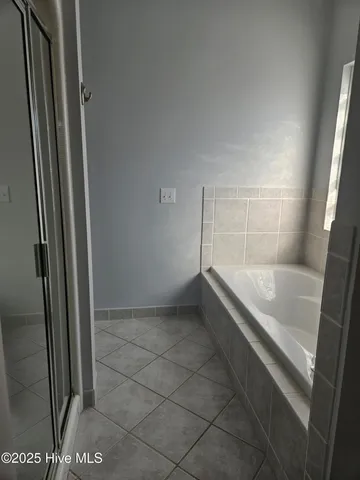 $2,400 | 4321 Prescott Court, Wilmington, NC 28412