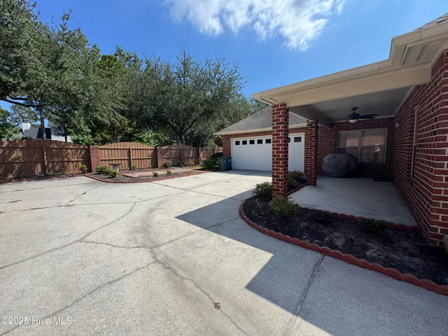 $2,400 | 4321 Prescott Court, Wilmington, NC 28412