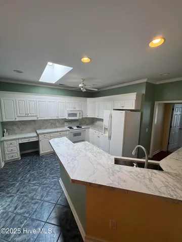 $2,400 | 4321 Prescott Court, Wilmington, NC 28412