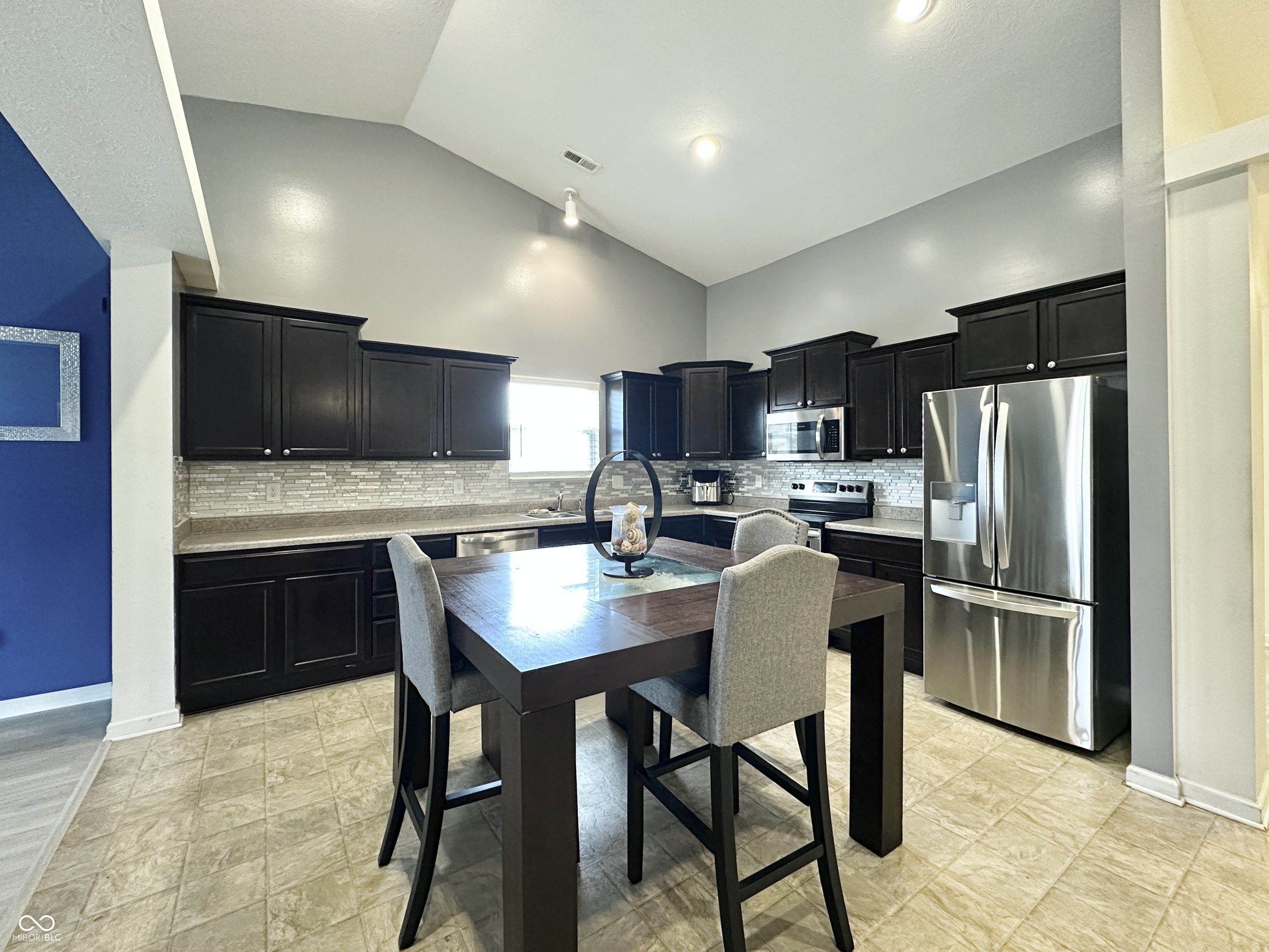 2698 Cabin Hill Road Indianapolis, IN 46229 - Photo 7 of 31