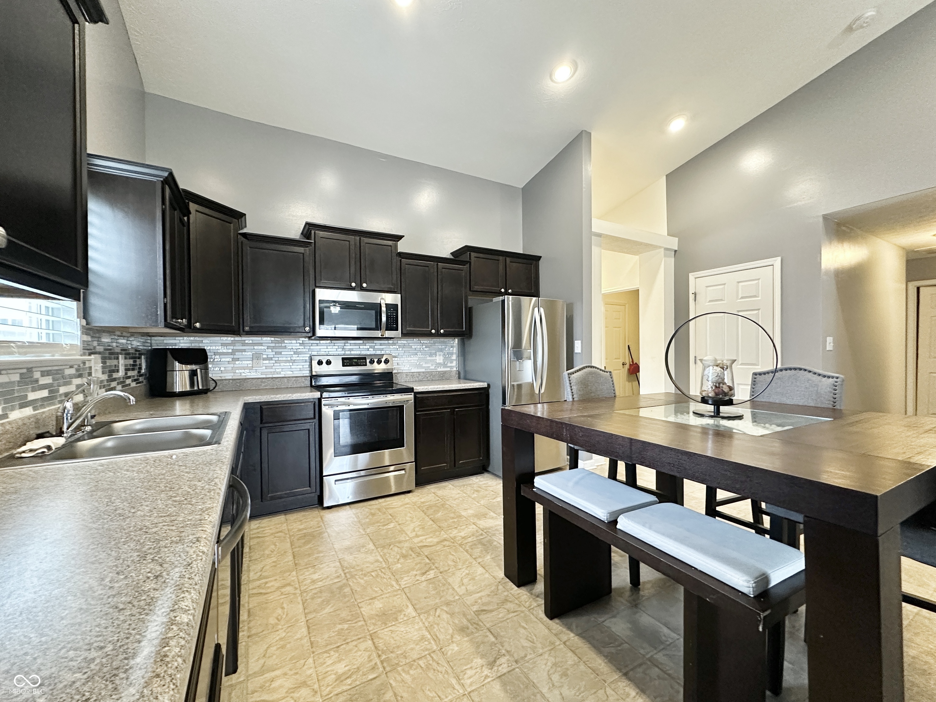 2698 Cabin Hill Road Indianapolis, IN 46229 - Photo 8 of 31