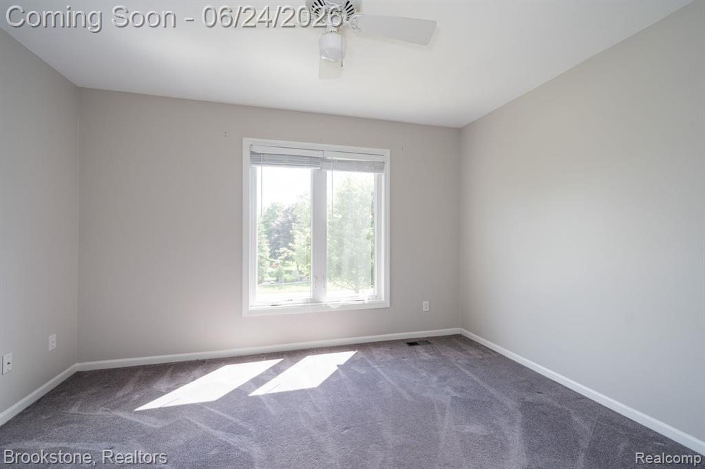 3812 Kossuth Road Lake Orion, MI 48360 - Photo 26 of 47