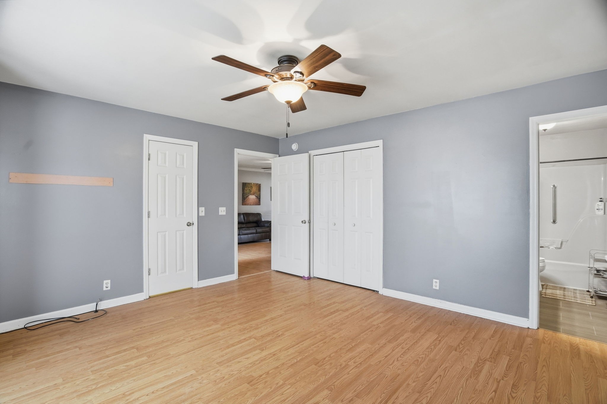 4971 Hyde Road Springfield, TN 37172 - Photo 15 of 45 a view of a livingroom with a ceiling fan & entryway